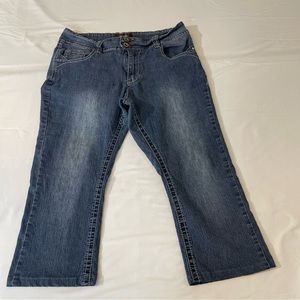 ANGELS  WOMENS CAPRIS, SIZE 12, GOOD PREOWNED CONDITION